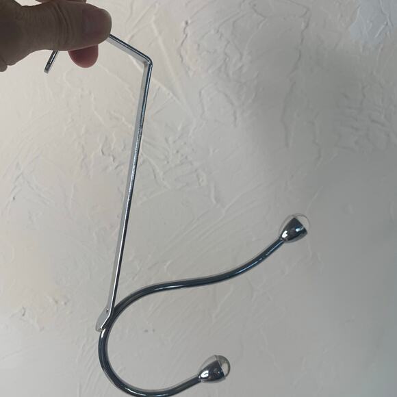 Two Crystal Double Hooks Over the Door Installation 8 x 5" - Picture 2 of 7